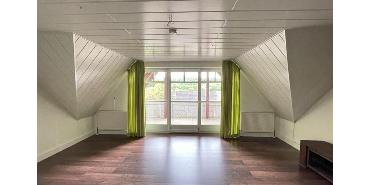 Dachgeschoßwohnung Buttenheim - 4 Zimmer, 119 m&sup2;, 1.200&euro; | Angebot:26561819
