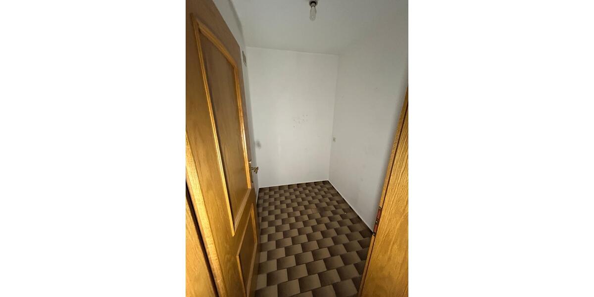 Erdgeschoßwohnung Gundelfingen an der Donau - 4 Zimmer, 122 m&sup2;, 1.300&euro; | Angebot:25859932