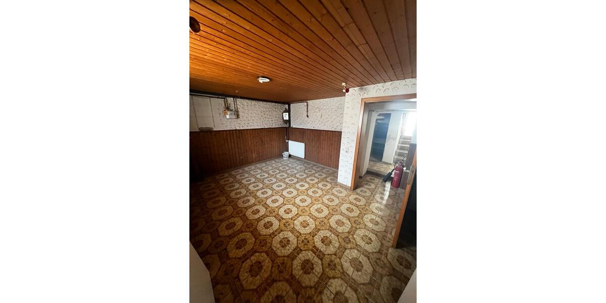 Einfamilienhaus Münster (Hessen) - 10 Zimmer, 195 m&sup2;, 2.425&euro; | Angebot:21530701