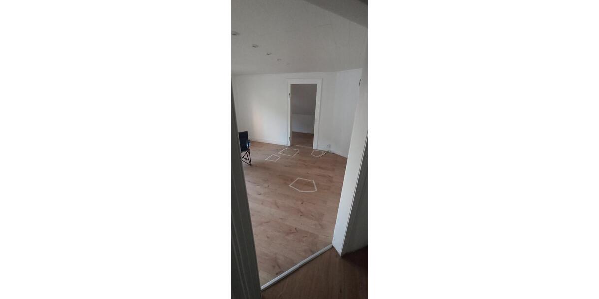 Dachgeschoßwohnung Neu-Isenburg Isenburg - 3.5 Zimmer, 60 m&sup2;, 800&euro; | Angebot:25293332