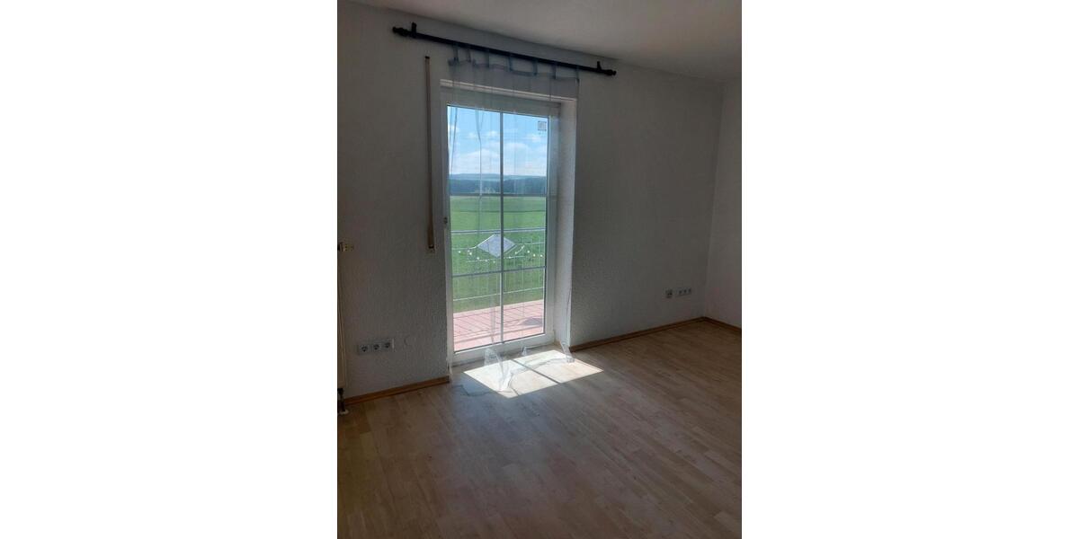 Erdgeschoßwohnung Eschenbach in der Oberpfalz - 3 Zimmer, 110 m&sup2;, 950&euro; | Angebot:26671330