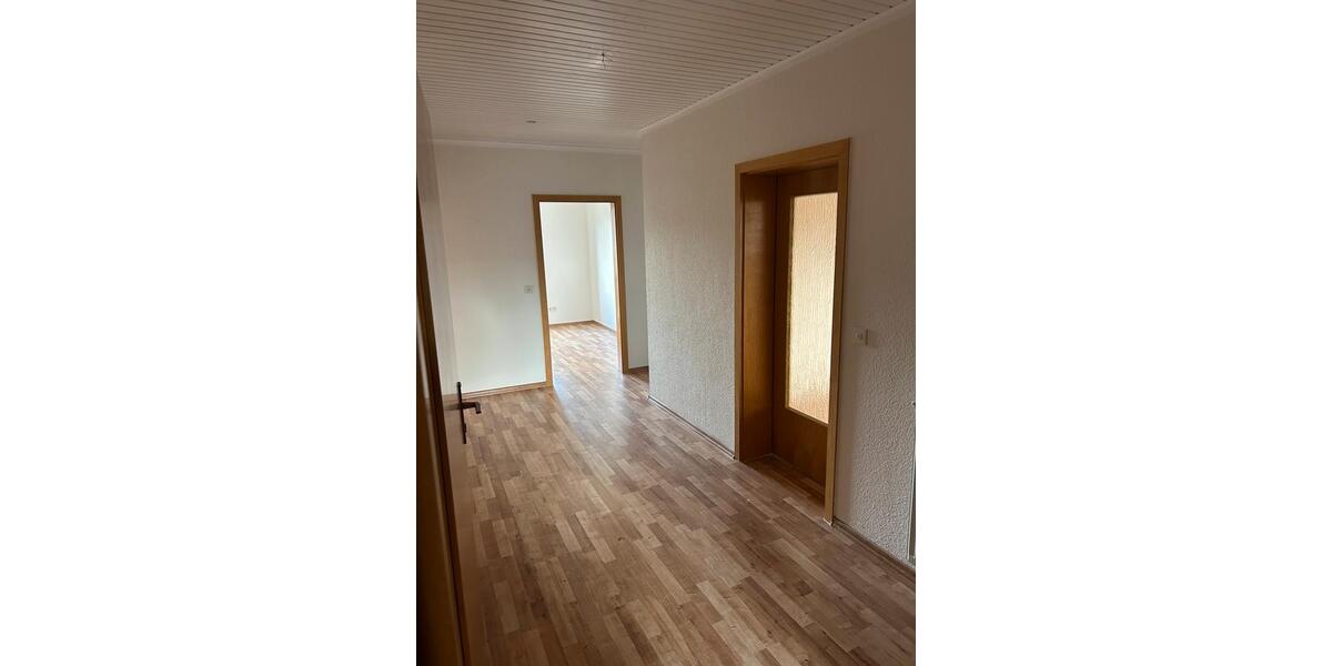 Dachgeschoßwohnung Garbsen - 4 Zimmer, 105 m&sup2;, 1.400&euro; | Angebot:26619839