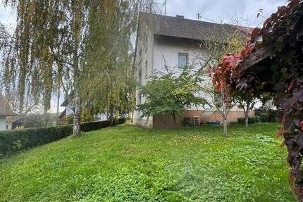 Wohnung Waldshut-Tiengen Tiengen - 5 Zimmer, 150 m&sup2;, 1.200&euro; | Angebot:26491815
