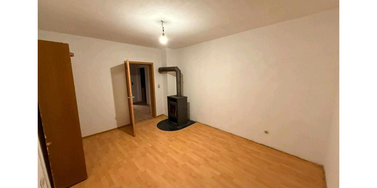 Erdgeschoßwohnung Schwarzenbach an der Saale Fletschenreuth - 3 Zimmer, 65 m&sup2;, 550&euro; | Angebot:25639605
