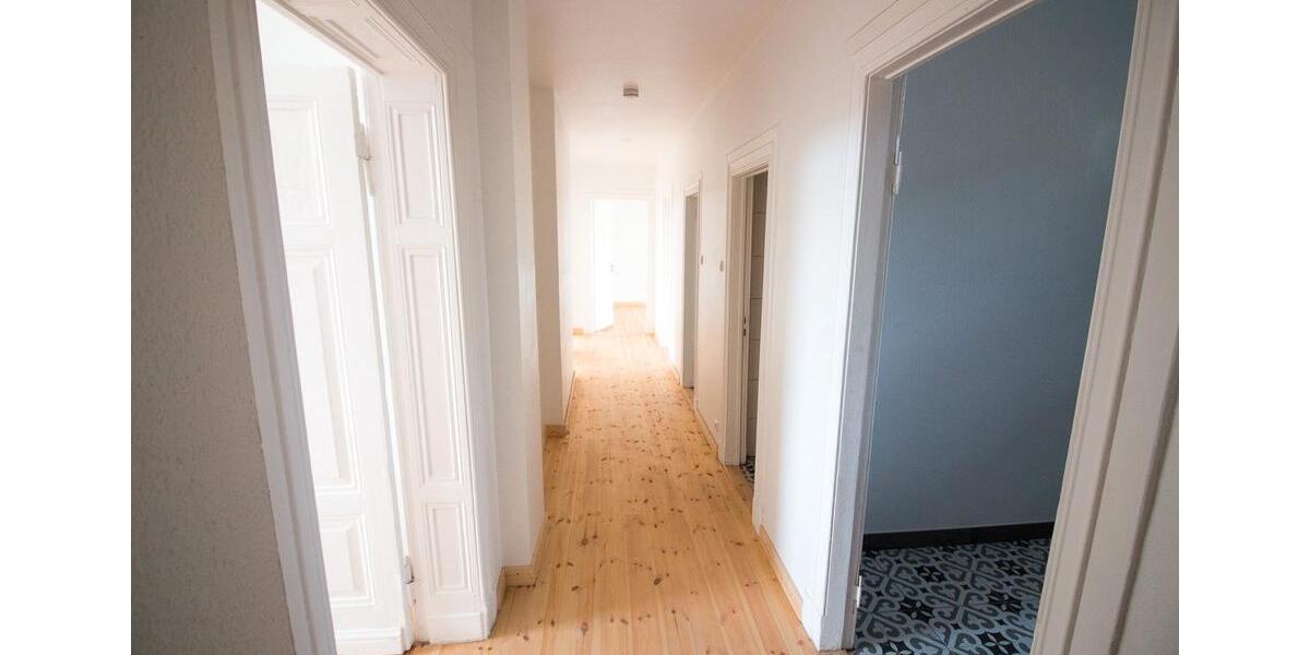 Etagenwohnung Wilhelmshaven - 5 Zimmer, 136 m&sup2;, 950&euro; | Angebot:26455812