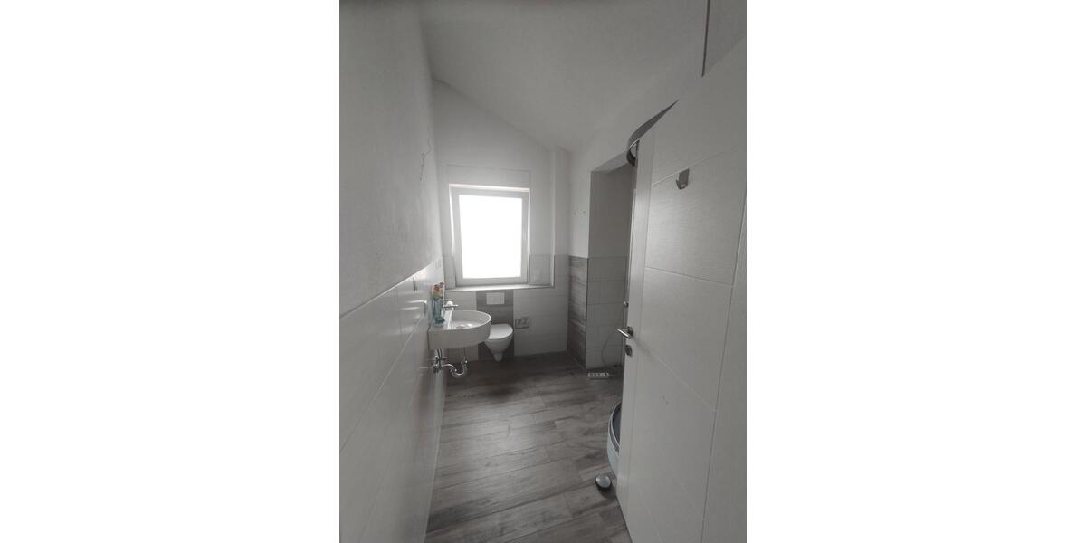 Dachgeschoßwohnung Eislingen (Fils) - 3 Zimmer, 100 m&sup2;, 1.000&euro; | Angebot:26167382