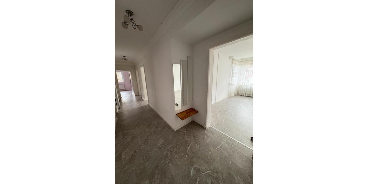 Terrassenwohnung Bad Wildbad - 4 Zimmer, 110 m&sup2;, 1.200&euro; | Angebot:26026670