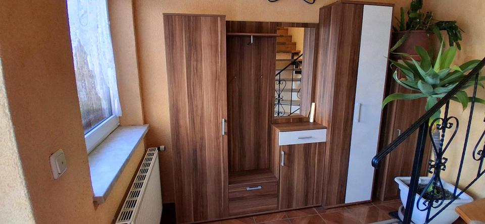 Etagenwohnung Groitzsch - 2 Zimmer, 70 m&sup2;, 490&euro; | Angebot:25831506