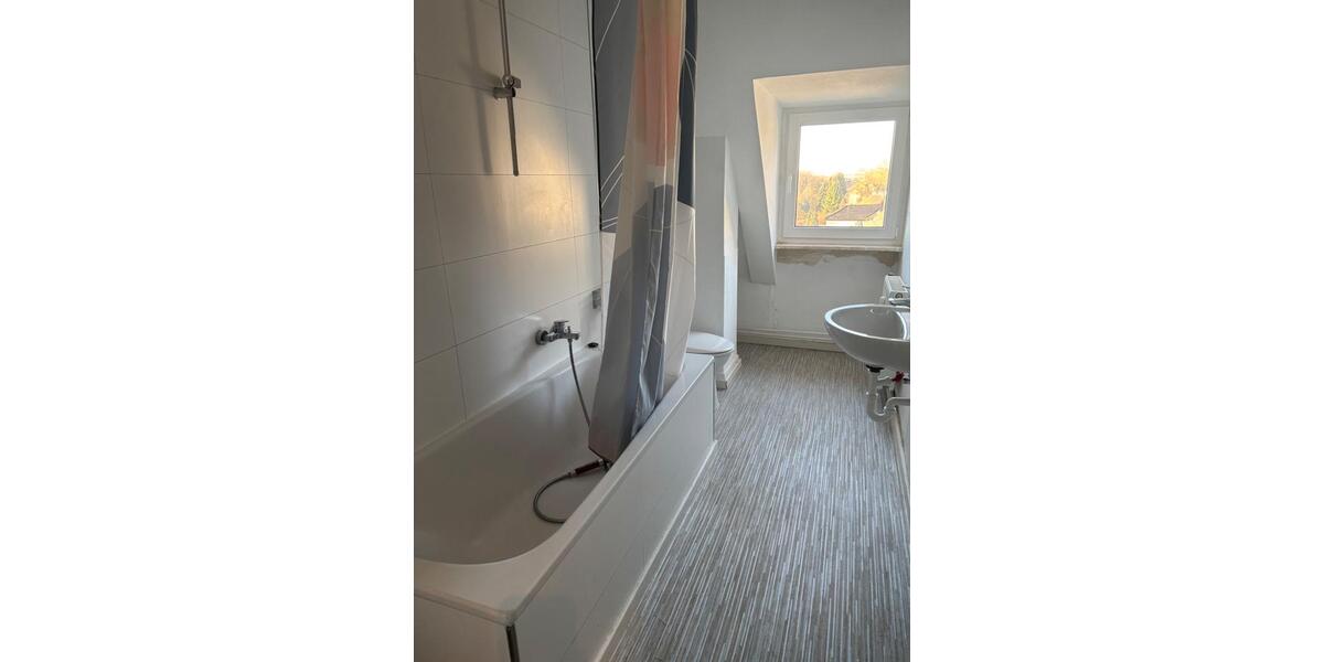 Dachgeschoßwohnung Bochum Bochum-Mitte - 2 Zimmer, 63 m&sup2;, 560&euro; | Angebot:24766524