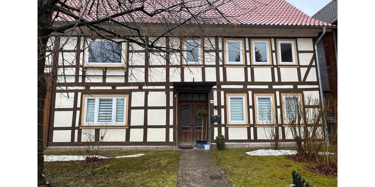 Etagenwohnung Delligsen - 4 Zimmer, 100 m&sup2;, 720&euro; | Angebot:26443669