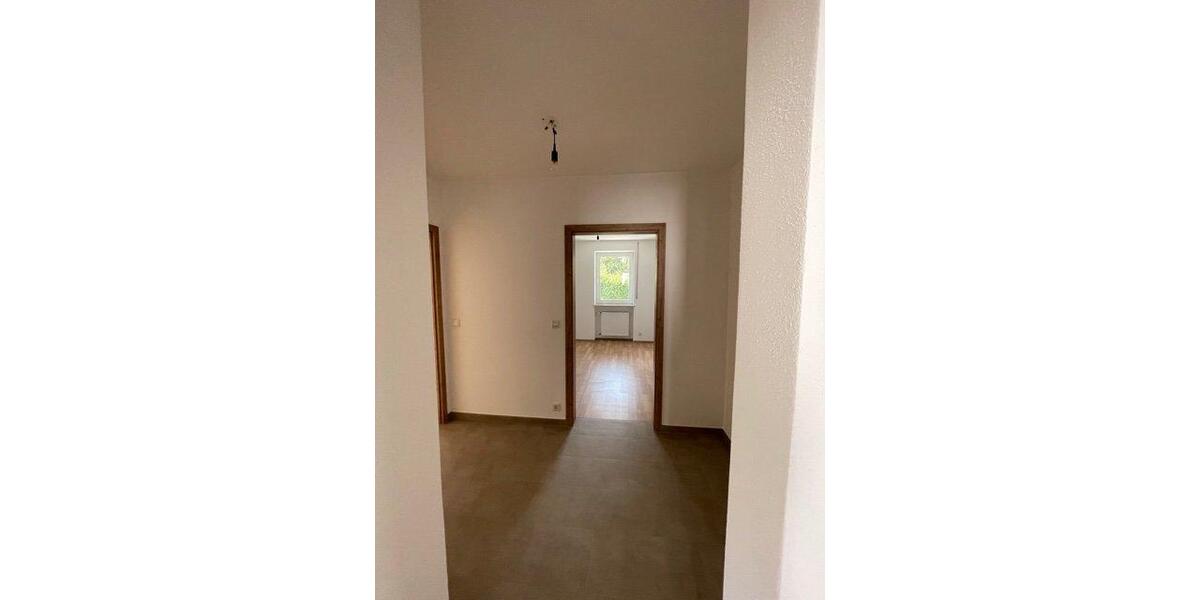 Erdgeschoßwohnung Straubing - 4 Zimmer, 103 m&sup2;, 850&euro; | Angebot:26635417