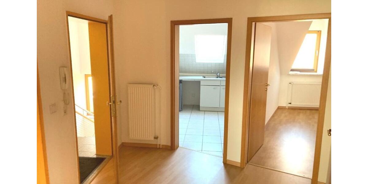 Dachgeschoßwohnung Malchin - 2 Zimmer, 50 m&sup2;, 390&euro; | Angebot:26021182