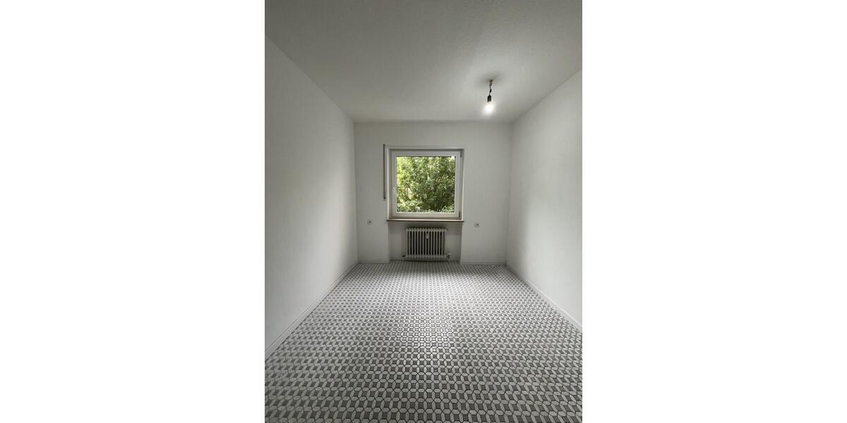 Etagenwohnung Grünstadt - 2 Zimmer, 75 m&sup2;, 895&euro; | Angebot:26678991