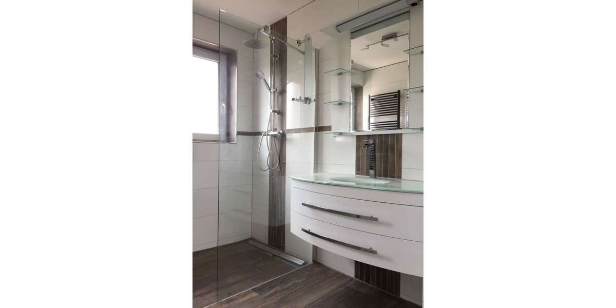 Etagenwohnung Velbert Nordpark - 3 Zimmer, 100 m&sup2;, 1.004&euro; | Angebot:27267153
