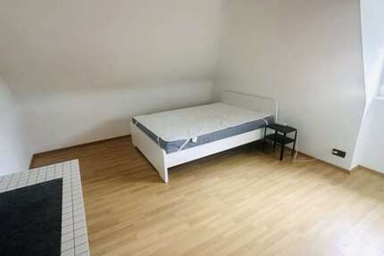 Wohnung Stuttgart Bad Cannstatt - 1 Zimmer, 16 m&sup2;, 420&euro; | Angebot:27250855
