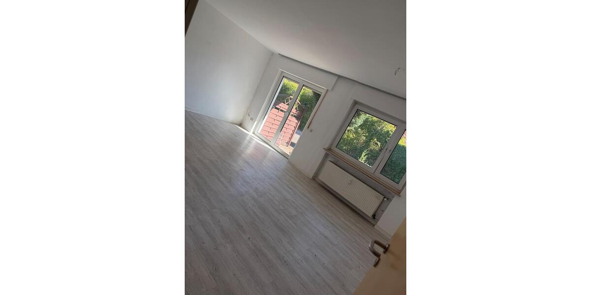 Etagenwohnung Barntrup - 2 Zimmer, 80 m&sup2;, 790&euro; | Angebot:25368122