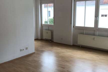 Wohnung zum Mieten in Halle (Saale) 498 € 52.36 m² 2 zimmer