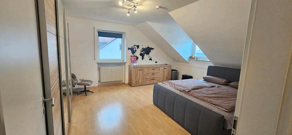 Dachgeschoßwohnung Tegernheim - 3 Zimmer, 88 m&sup2;, 1.200&euro; | Angebot:26377550