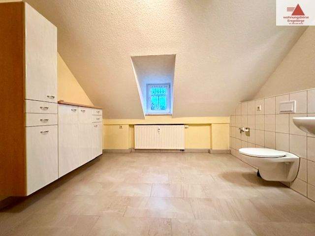 Etagenwohnung Schlettau - 3 Zimmer, 64 m&sup2;, 320&euro; | Angebot:25744612