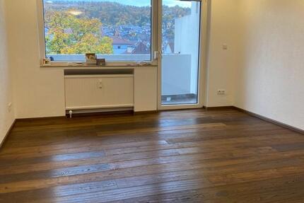 Exklusiv saniertes 1-Zimmer-Apartment mit Balkon & Schwimmbad 1 zimmer