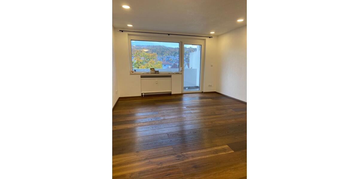 Exklusiv saniertes 1-Zimmer-Apartment mit Balkon & Schwimmbad 1 zimmer