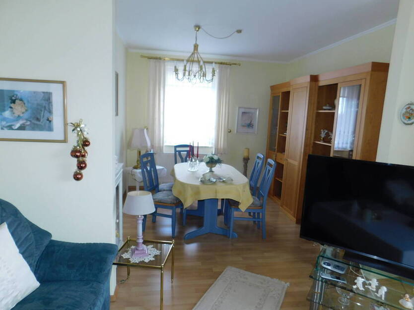Helle, schöne 2-Zimmer-Wohnung im 2. OG mit Balkon im Lindenhof in Barrien!