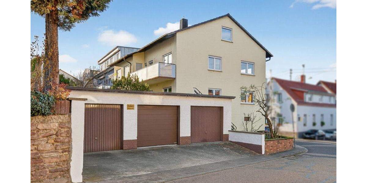 WG - Ready! Viel Platz, viel Licht - 4er WG mit 5 Zimmer möbliert mit 2 Balkonen in Knielingen 5 zimmer