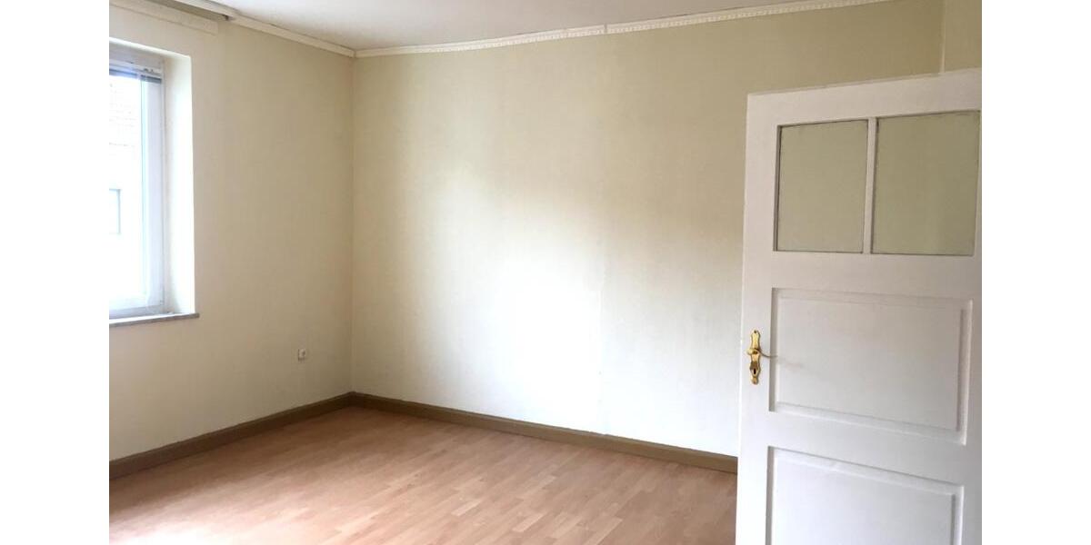 Etagenwohnung Gochsheim - 3 Zimmer, 91 m&sup2;, 750&euro; | Angebot:24793115