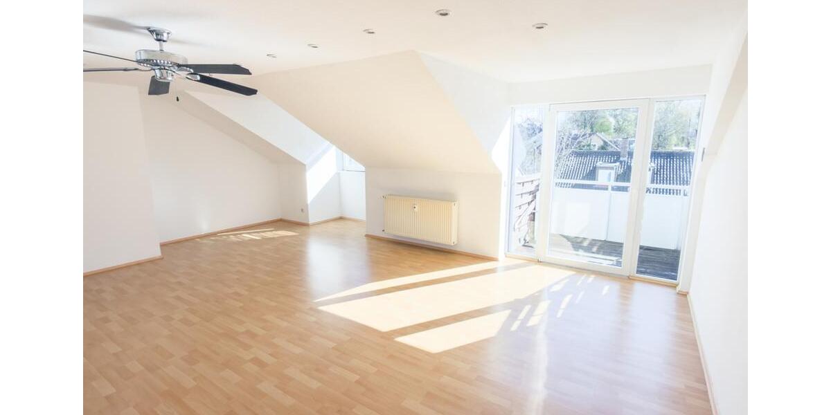 Dachgeschoßwohnung Coburg - 2 Zimmer, 68 m&sup2;, 540&euro; | Angebot:26094589
