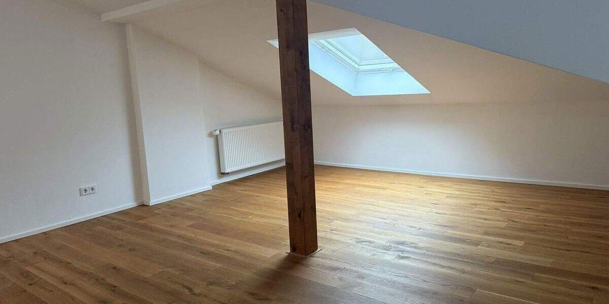 Mehrfamilienhaus, Wohnhaus Frankfurt Höchst - 4 Zimmer, 120 m&sup2;, 2.150&euro; | Angebot:24670171