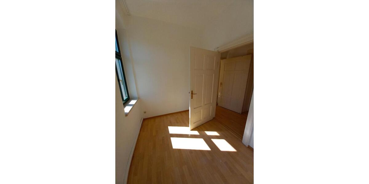 Etagenwohnung Ballenstedt - 3 Zimmer, 72 m&sup2;, 490&euro; | Angebot:26644721