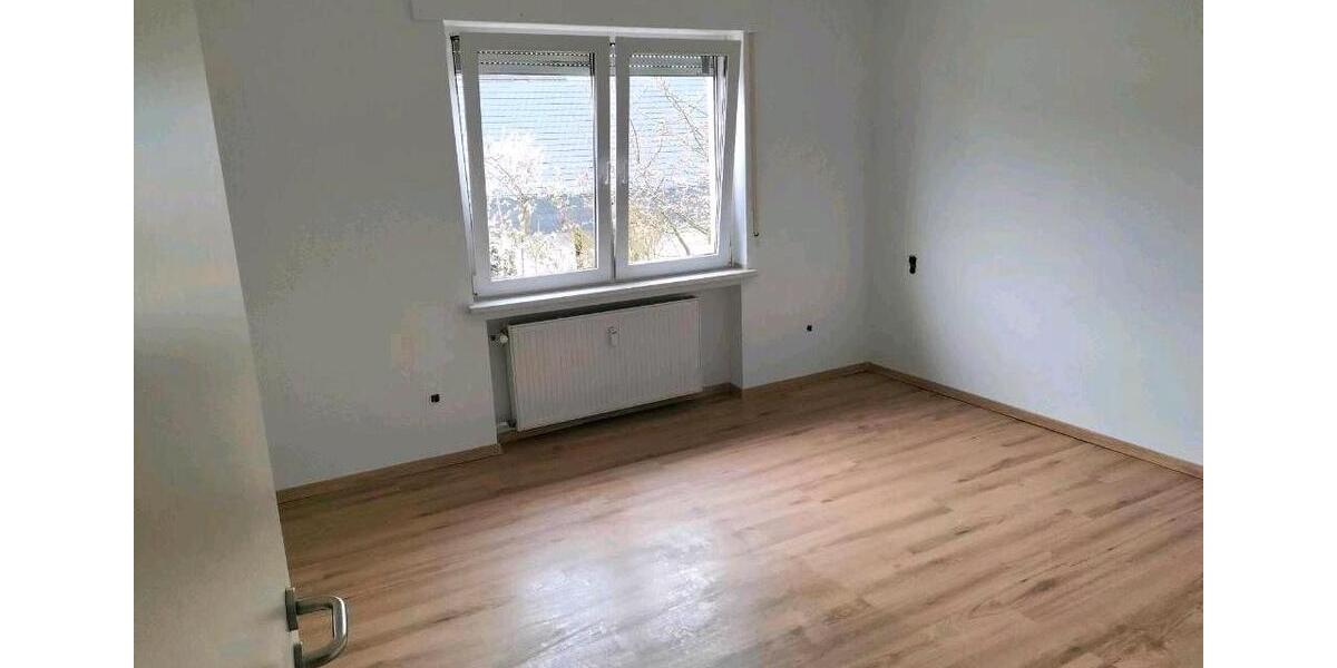 Etagenwohnung Hövelhof - 5 Zimmer, 100 m&sup2;, 900&euro; | Angebot:25589844