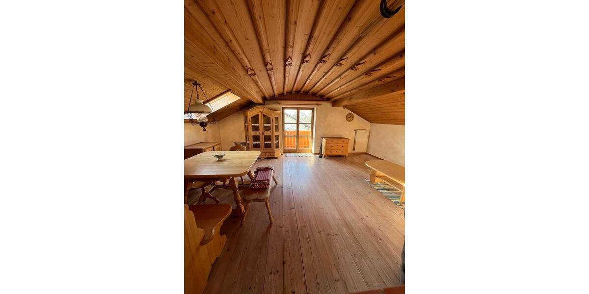 Dachgeschoßwohnung Petting - 3 Zimmer, 80 m&sup2;, 800&euro; | Angebot:26178365