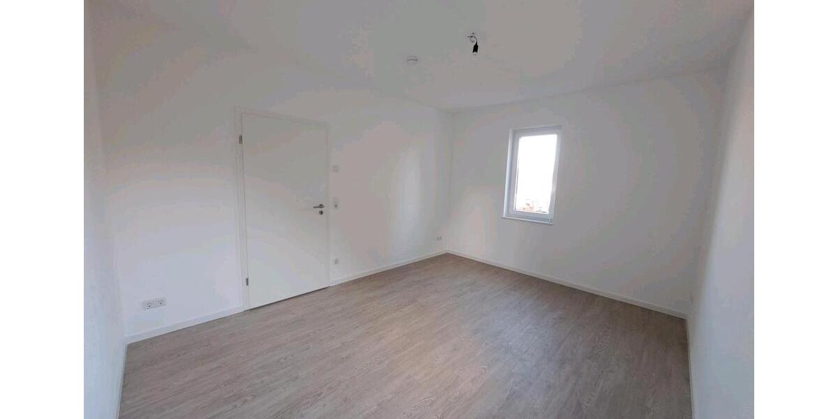 Erdgeschoßwohnung Ebersbach-Neugersdorf Neugersdorf - 3 Zimmer, 90 m&sup2;, 900&euro; | Angebot:24832892