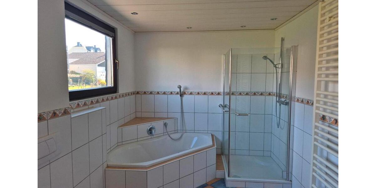 Etagenwohnung Saarburg - 6 Zimmer, 140 m&sup2;, 1.200&euro; | Angebot:26656291