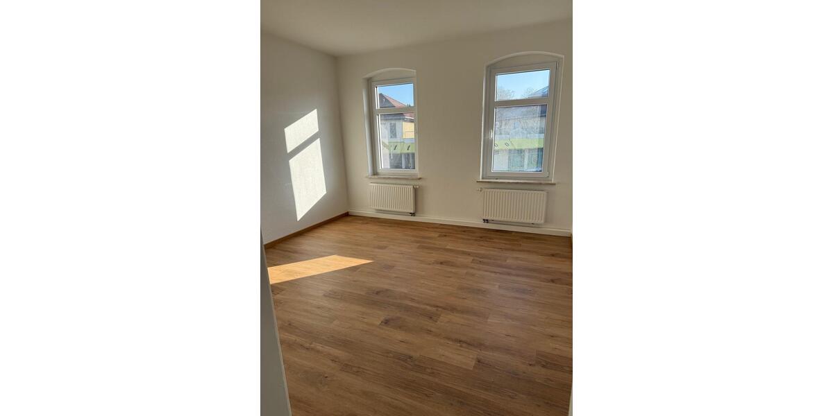 Etagenwohnung Fraureuth - 2 Zimmer, 51 m&sup2;, 317&euro; | Angebot:25106659