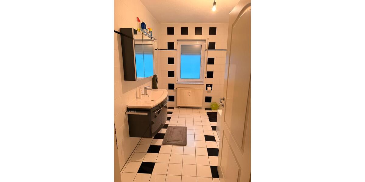 Erdgeschoßwohnung Büttelborn - 2 Zimmer, 70 m&sup2;, 1.250&euro; | Angebot:25165465