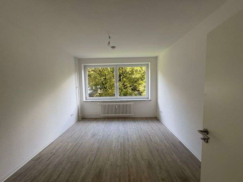 Wohnung zum Mieten in Kiel 375 € 43.19 m²