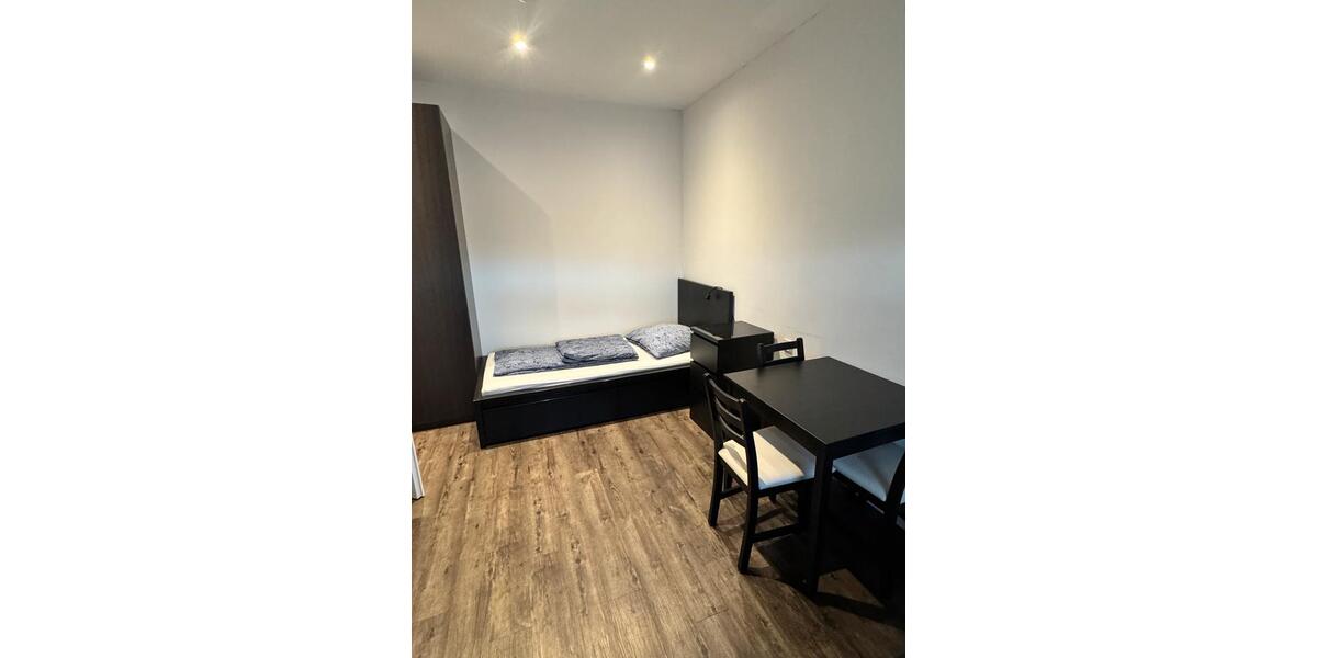 Wohnen auf Zeit Frankfurt am Main Unterliederbach - 4 Zimmer, 130 m&sup2;, 2.000&euro; | Angebot:26605389