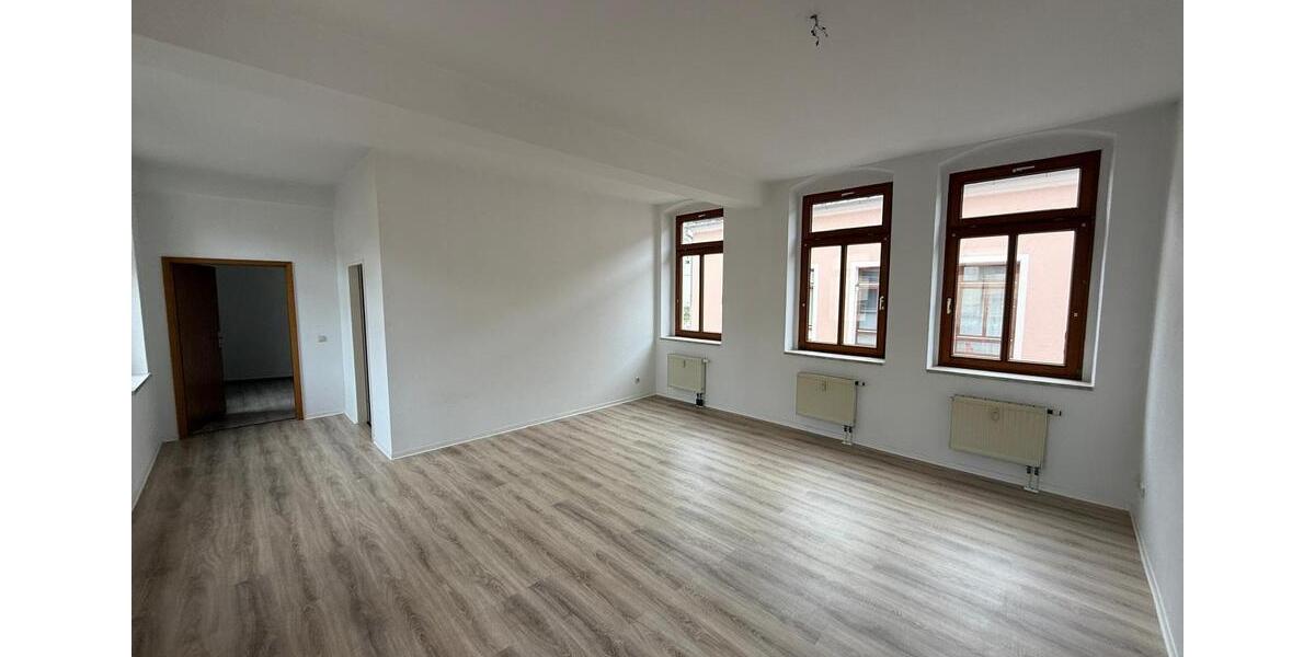 Etagenwohnung Lengenfeld - 3 Zimmer, 86 m&sup2;, 430&euro; | Angebot:25805326