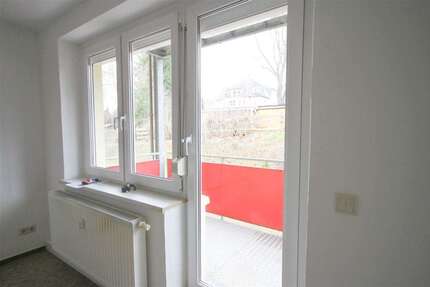 Wohnung Lengenfeld - 3 Zimmer, 60 m&sup2;, 330&euro; | Angebot:26759391