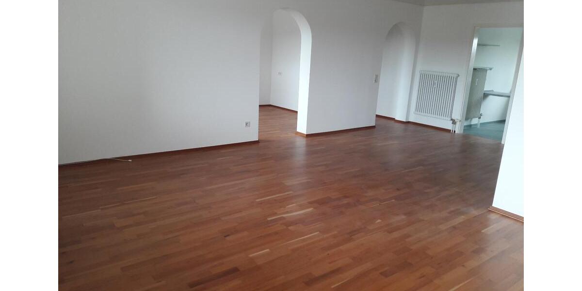 Etagenwohnung Biberach an der Riß - 4 Zimmer, 95 m&sup2;, 1.100&euro; | Angebot:26697073