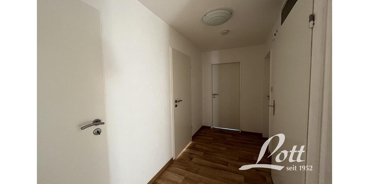 Dachgeschoßwohnung Apen - 2 Zimmer, 53 m&sup2;, 300&euro; | Angebot:25646535