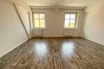 Dachgeschoßwohnung Halle (Saale) - 6 Zimmer, 155 m&sup2;, 1.270&euro; | Angebot:26618543