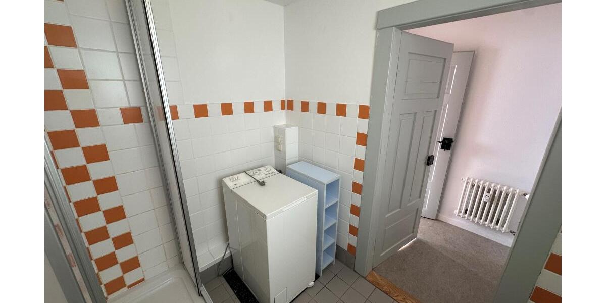 Möblierte 1-Raum Atelierwohnung mit Echtholzboden im ruhigen Hinterhaus - Etagenwohnung Gera Pforten | Angebot:26232900