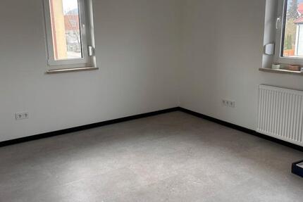 Wohnung Tegernheim - 3 Zimmer, 70 m&sup2;, 600&euro; | Angebot:25980143