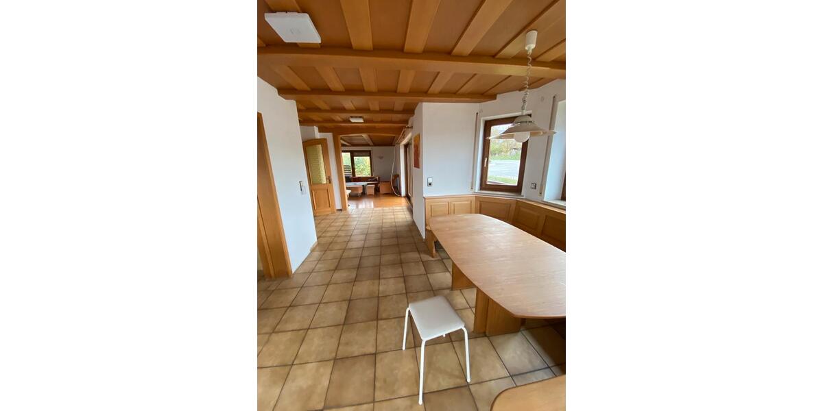 Erdgeschoßwohnung Kirchberg an der Jagst - 3 Zimmer, 140 m&sup2;, 1.100&euro; | Angebot:26623414