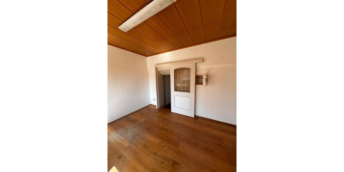 Terrassenwohnung Hohenlockstedt - 5 Zimmer, 162 m&sup2;, 1.500&euro; | Angebot:26674007