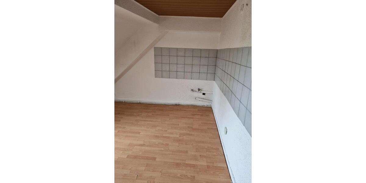 Dachgeschoßwohnung Worms - 3 Zimmer, 50 m&sup2;, 630&euro; | Angebot:24870539