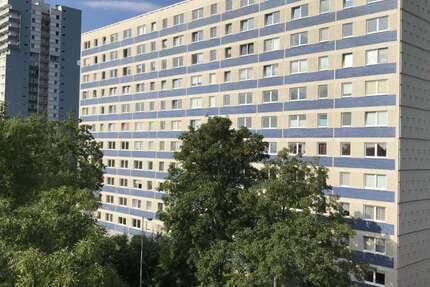 Wohnung Halle (Saale) Halle-Neustadt - 3 Zimmer, 55 m&sup2;, 300&euro; | Angebot:27290707